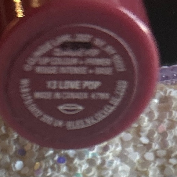 Clinique Makeup 4pc Set - Picture 7 of 9